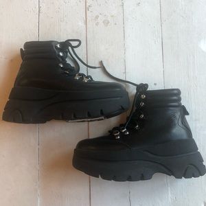 Steve Madden Husky Boot - Black